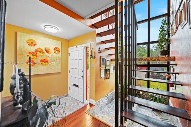 3 of 35 - 735 Nw 35th St, Oakland Park, FL