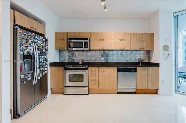 1 of 27 - 350 S Miami Ave 1814, Miami, FL