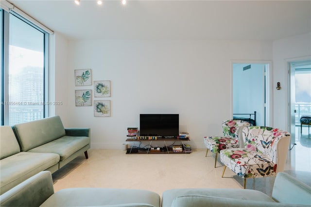 5 of 27 - 350 S Miami Ave 1814, Miami, FL