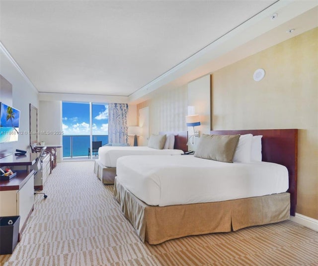 2 of 13 - 18001 Collins Ave 2910, Sunny Isles Beach, FL