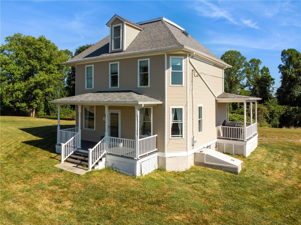 138 Chestnut Street, California