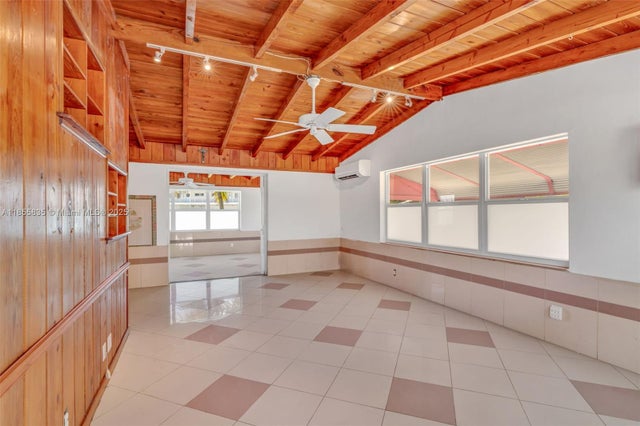 2 of 44 - 140 Gardenia St, Plantation Key, FL