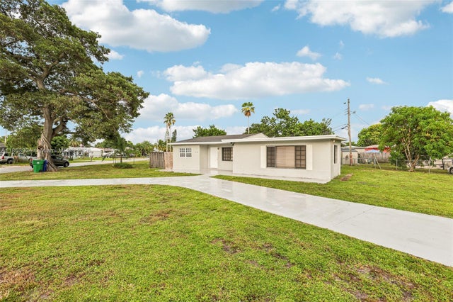 4 of 40 - 6546 Sw 21st St, Miramar, FL