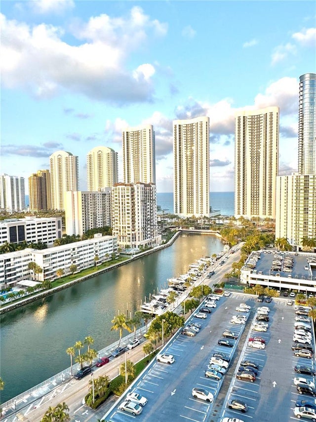 2 of 32 - 300 Bayview Dr 1801, Sunny Isles Beach, FL
