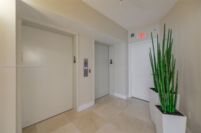 2 of 43 - 3101 S Ocean Dr 404, Hollywood, FL
