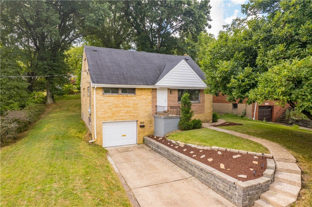 423 Woodrift Lane, Pleasant Hills