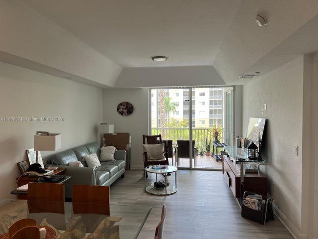 5 of 14 - 10720 Nw 66th St 206, Doral, FL