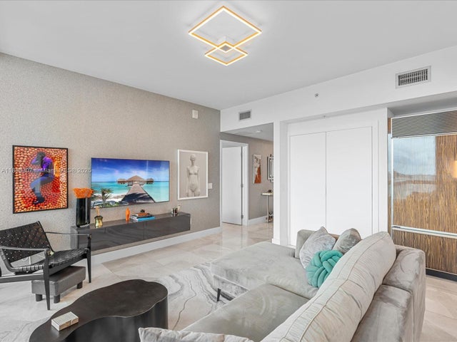 5 of 37 - 6899 Collins Ave 1010, Miami Beach, FL