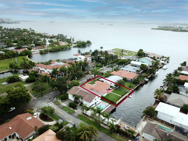 3 of 24 - 1210 Ne 83rd St, Miami, FL