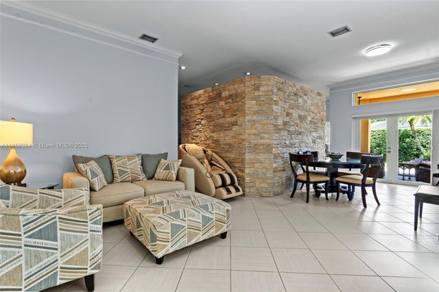 3 of 58 - 4362 Foxtail Ln, Weston, FL