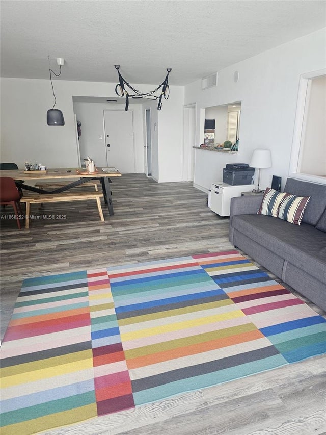 5825 Collins Ave Ph1-j, Miami Beach