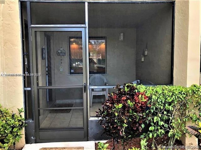 1 of 10 - 342 Lakeview Dr 102, Weston, FL