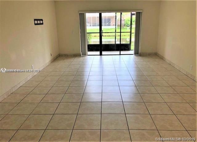 5 of 10 - 342 Lakeview Dr 102, Weston, FL