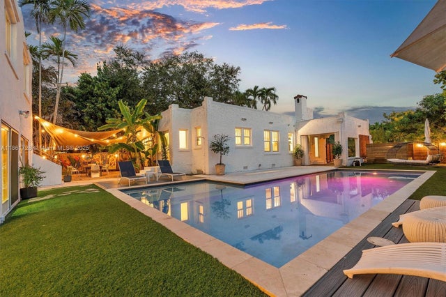 521 Ne 119th St, Biscayne Park