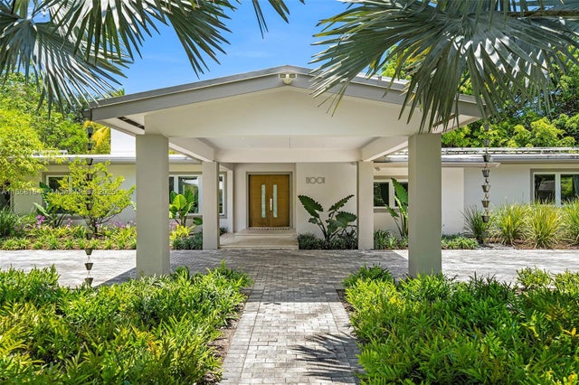 1 of 37 - 11001 Sw 64th Ave, Pinecrest, FL