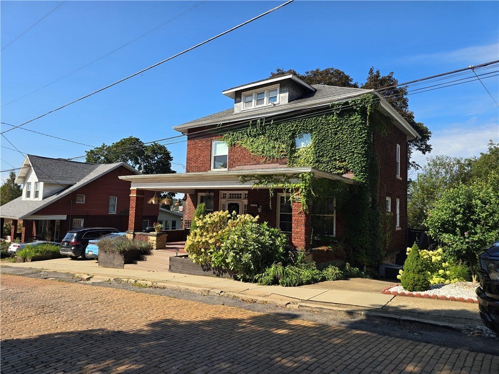 209 Oak Street, City of But NE