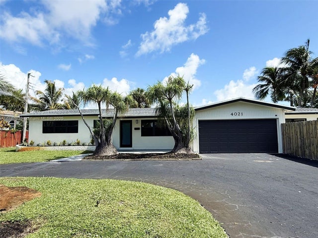 1 of 4 - 4021 Ne 17th Ter, Oakland Park, FL