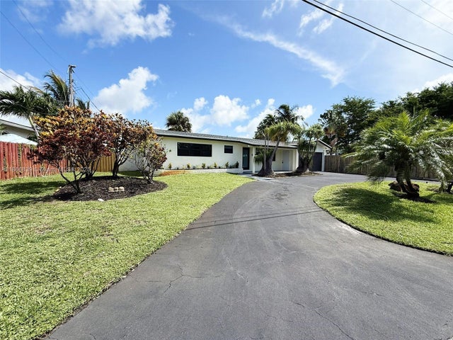 3 of 4 - 4021 Ne 17th Ter, Oakland Park, FL