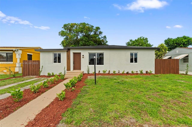 1 of 39 - 2941 Nw 69th Ter, Miami, FL