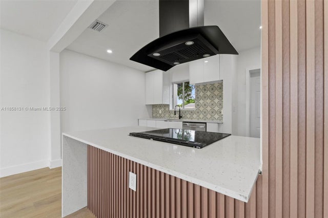 2 of 39 - 2941 Nw 69th Ter, Miami, FL