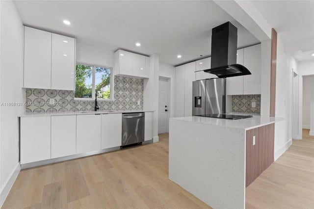 3 of 39 - 2941 Nw 69th Ter, Miami, FL