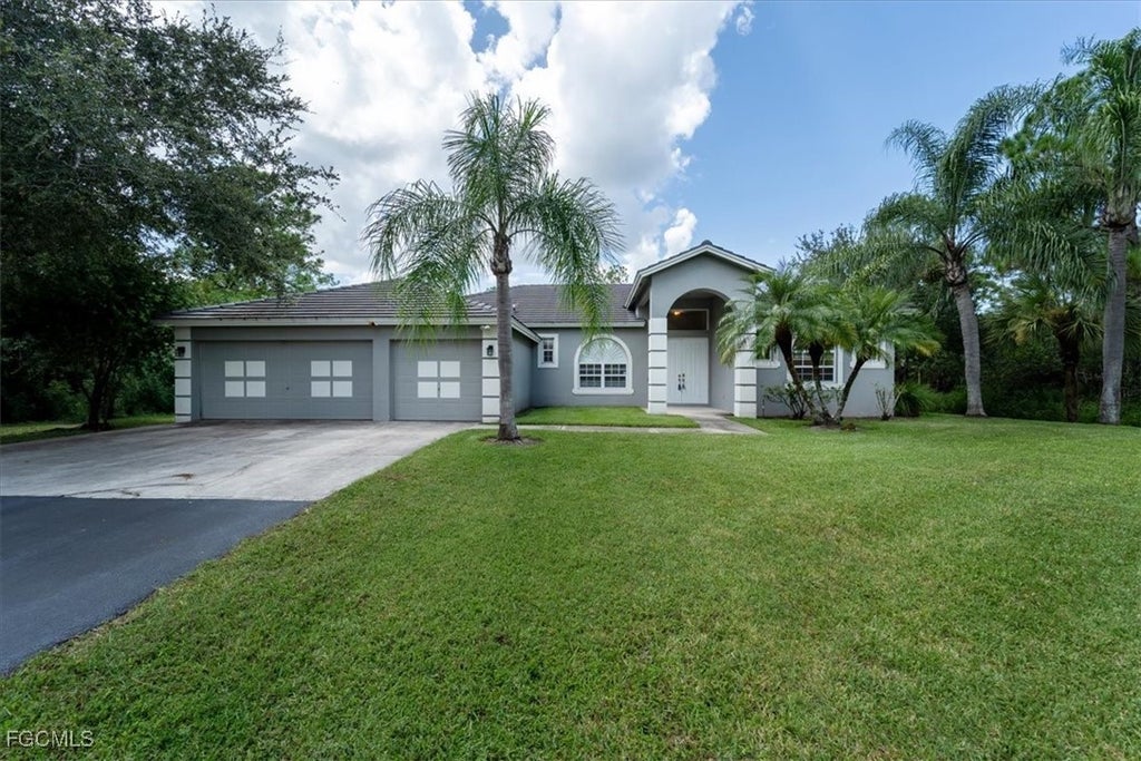 1161 16th St Ne, Naples