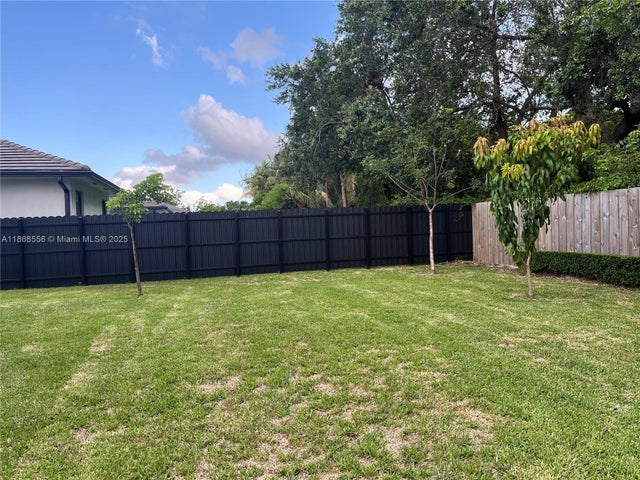 5 of 13 - 19410 Sw 124th Ct, Miami, FL