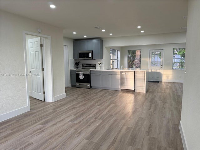 2 of 12 - 1508 Nw 32nd Ave, Lauderhill, FL