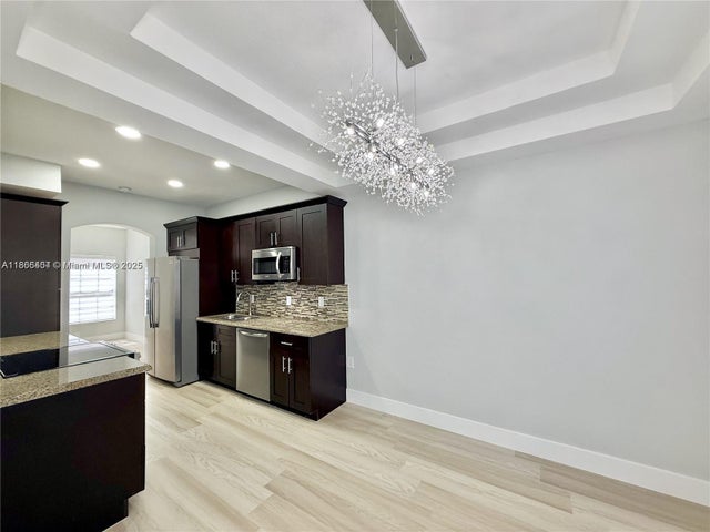 3 of 53 - 884 Nw 170th Ter, Pembroke Pines, FL