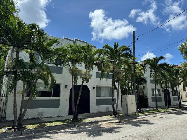 1 of 14 - 103 Nw 6th Ave 2, Miami, FL
