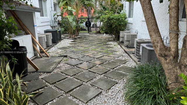 5 of 14 - 103 Nw 6th Ave 2, Miami, FL
