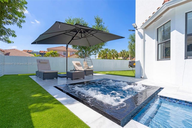 5 of 60 - 1005 Nw 100th Ave, Miami, FL