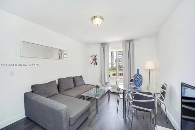 3 of 24 - 3030 Collins Ave 4f, Miami Beach, FL