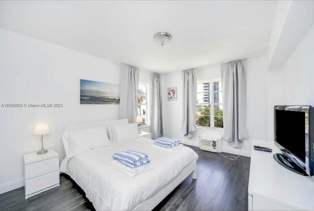 5 of 24 - 3030 Collins Ave 4f, Miami Beach, FL