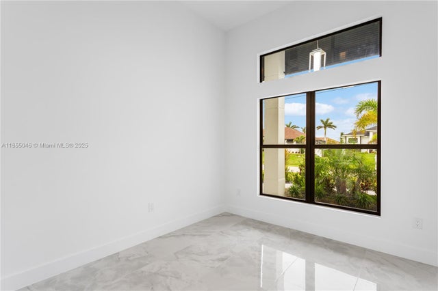 5 of 50 - 114 Sw 36th Pl, Other, FL