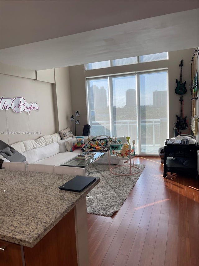 1 of 38 - 3000 Ne 188th St 706, Aventura, FL