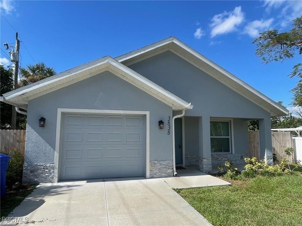 2613 Lafayette St, FORT MYERS