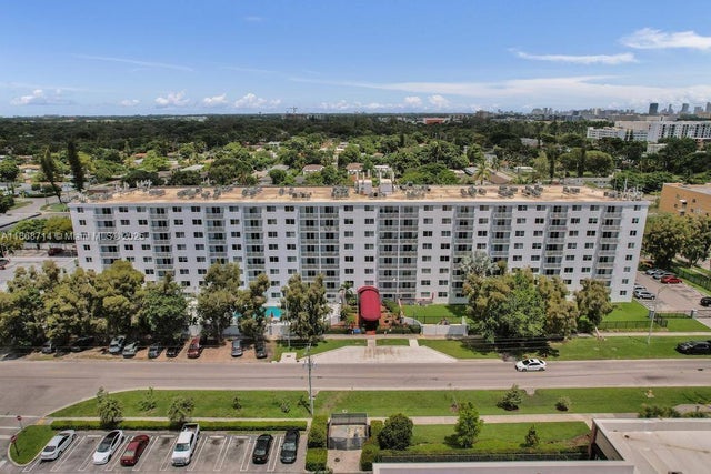 2 of 32 - 1251 Ne 108th St 411, Miami, FL