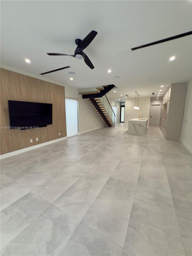 4 of 12 - 308 Ne 14th Ave A, Fort Lauderdale, FL