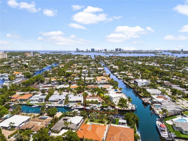 4 of 37 - 12910 Auralia Rd, North Miami, FL