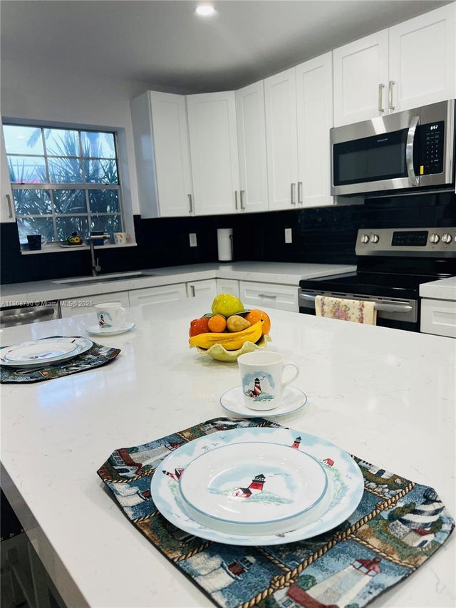 2 of 11 - 2200 Ne 36th St 3, Lighthouse Point, FL