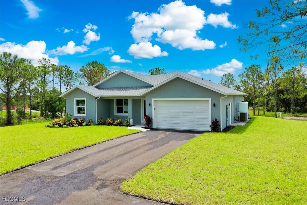 3588 68th Ave Ne, NAPLES