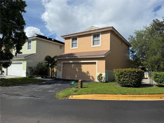 2 of 23 - 6955 Sw 148th Ln, Davie, FL