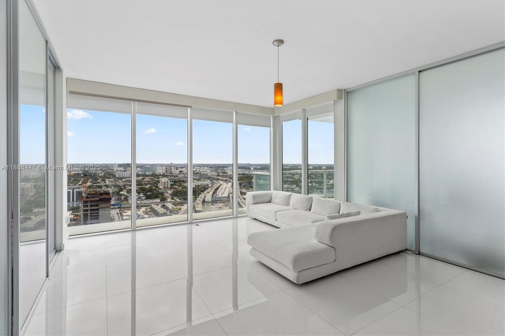 1040 Biscayne Blvd 3106, Miami
