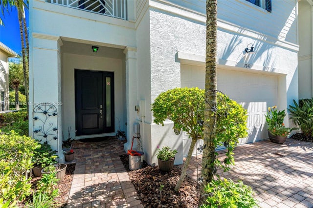 4 of 98 - 7247 Oxford Ct, Palm Beach Gardens, FL