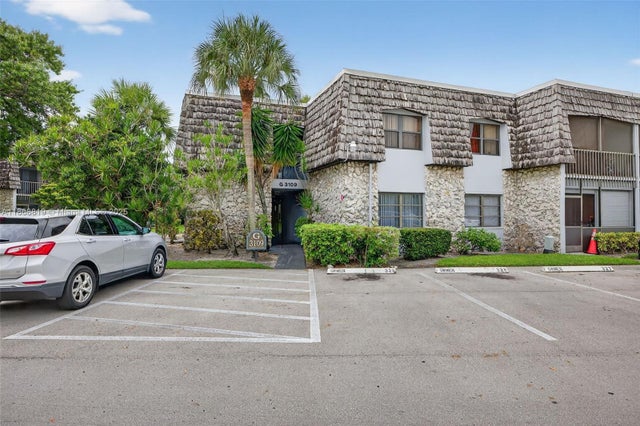 2 of 38 - 3109 Oakland Shores Dr 209, Oakland Park, FL