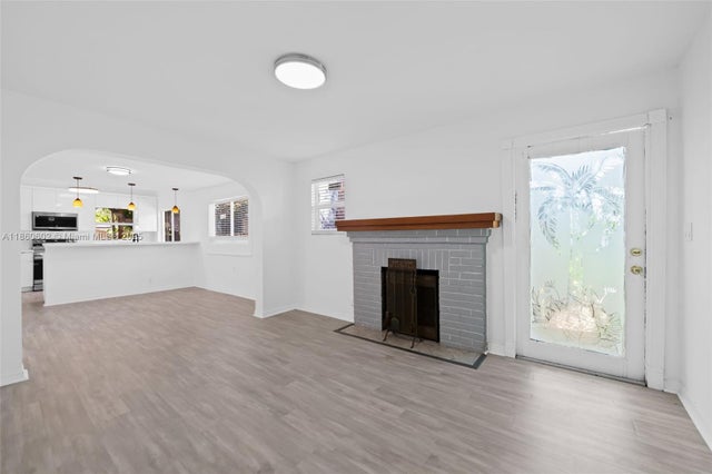 3 of 11 - 1640 Funston St, Hollywood, FL
