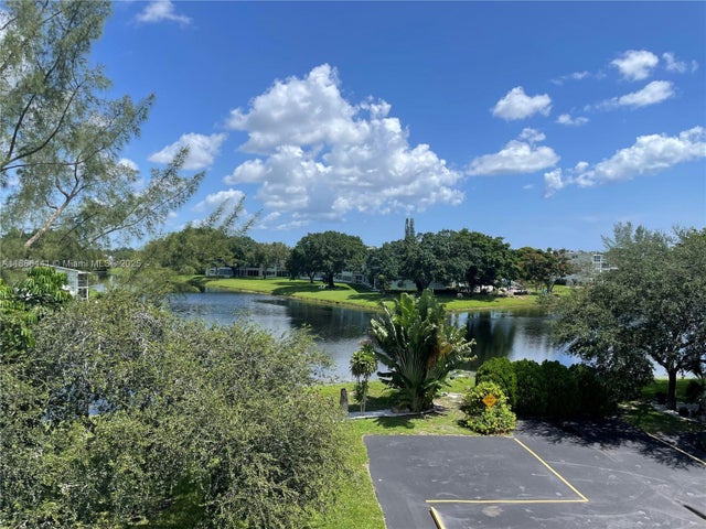 4 of 50 - 4123 Cambridge F 4123, Deerfield Beach, FL