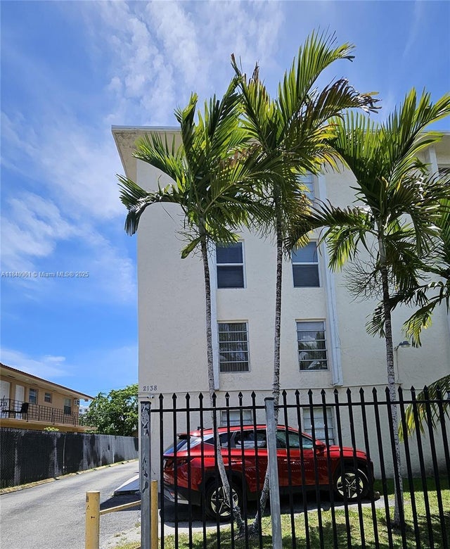 1 of 31 - 2138 Sw 6 St 403, Miami, FL