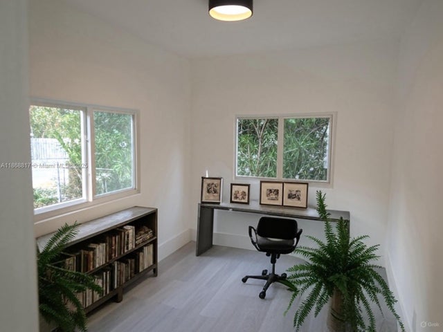 5 of 17 - 142 Nw 47th Ter, Miami, FL